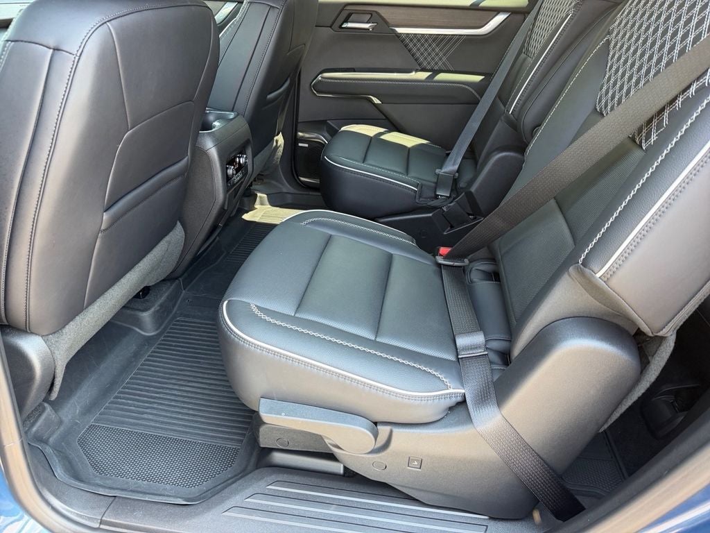 2026 GMC Acadia AWD Denali