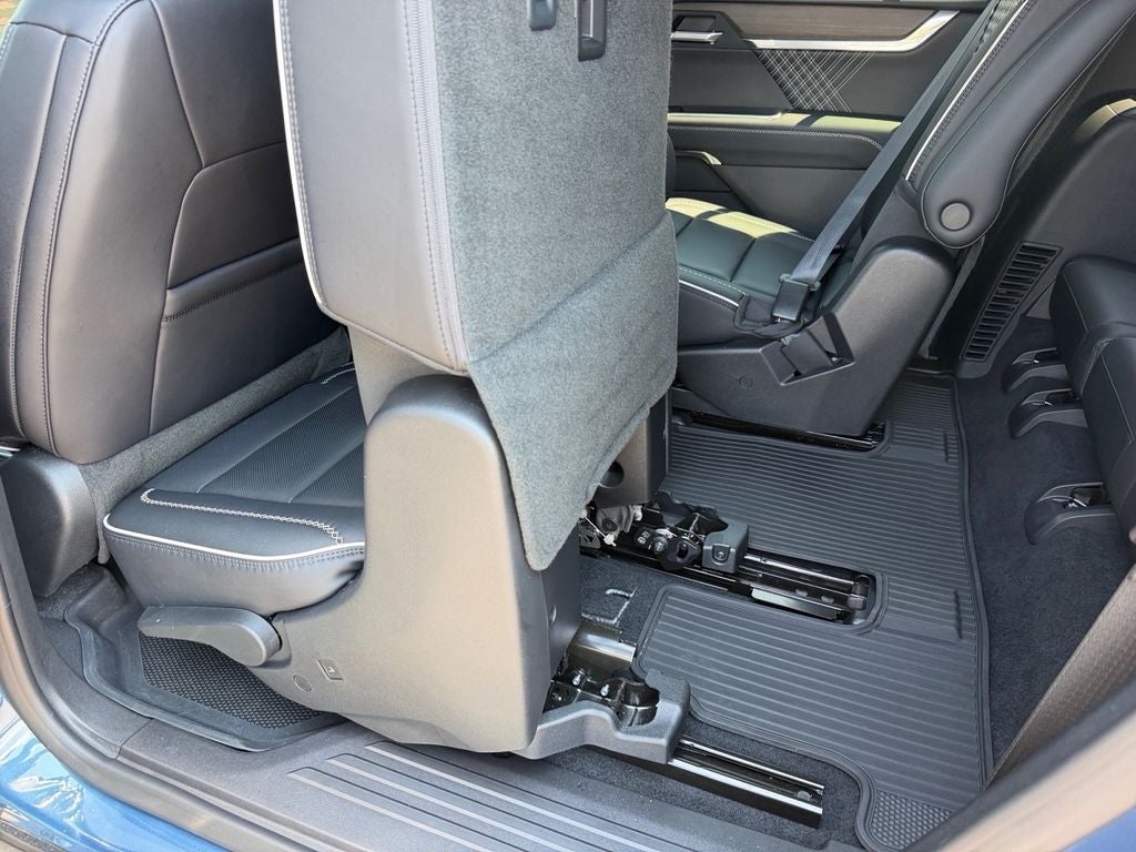 2026 GMC Acadia AWD Denali