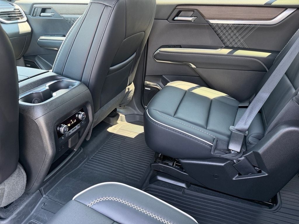 2026 GMC Acadia AWD Denali