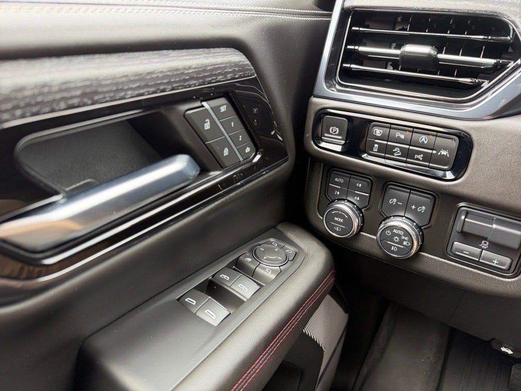 2025 GMC Yukon AT4 Ultimate