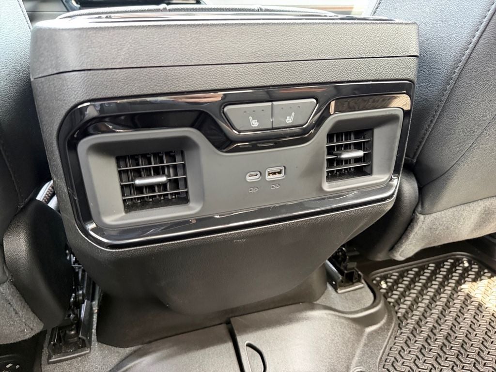 2024 GMC Sierra AT4