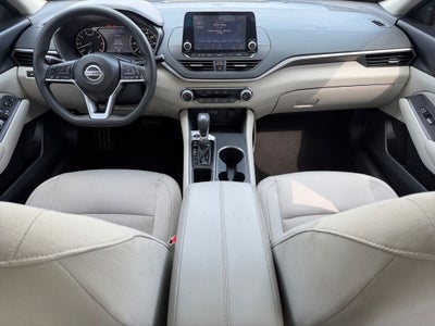 2022 Nissan Altima 2.5 SV