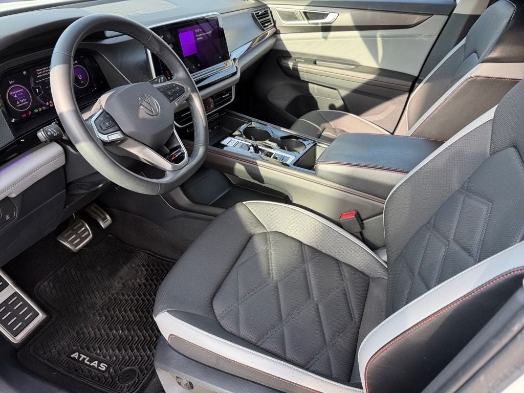 2024 Volkswagen Atlas 2.0T Peak Edition SE w/Technology