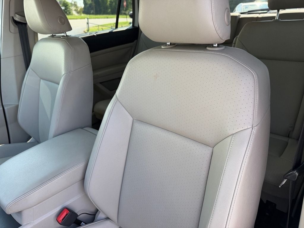 2019 Volkswagen Atlas 3.6L V6 SE w/Technology R-Line