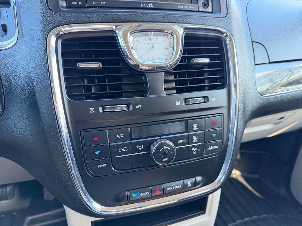 2014 Chrysler Town & Country Touring