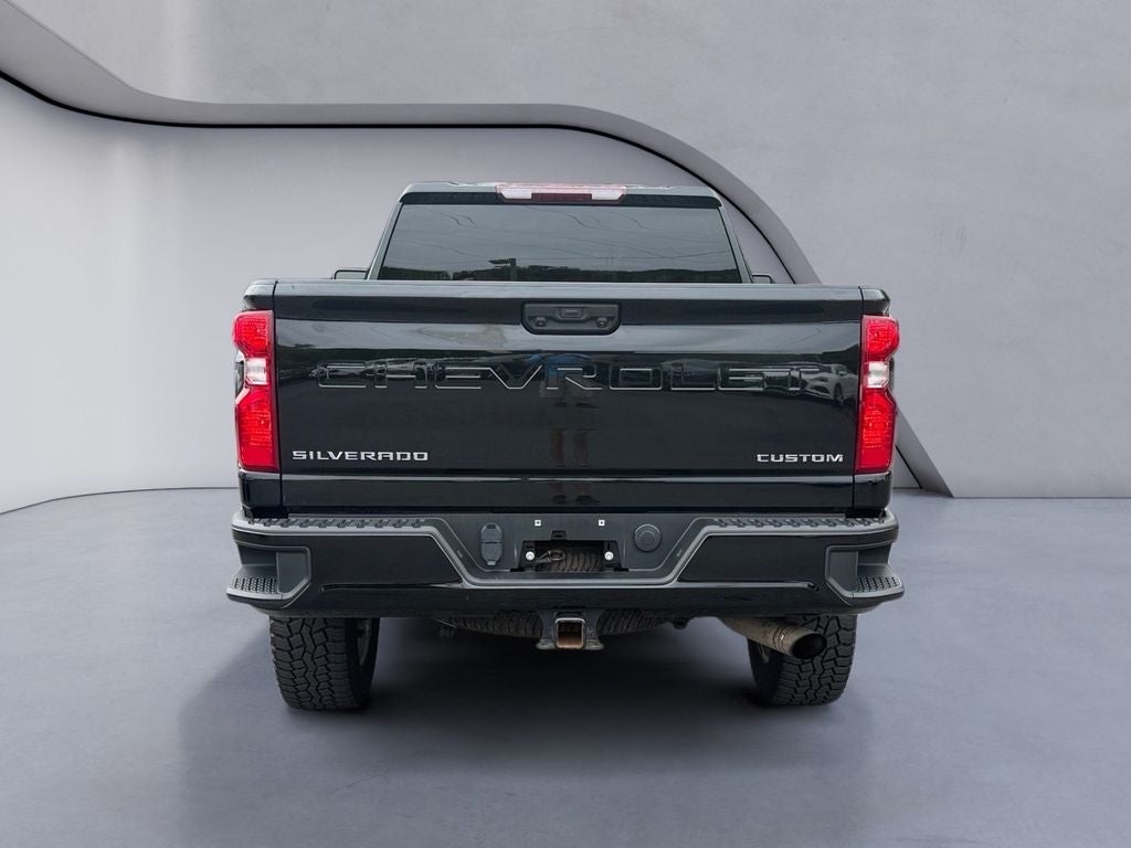2023 Chevrolet Silverado Custom