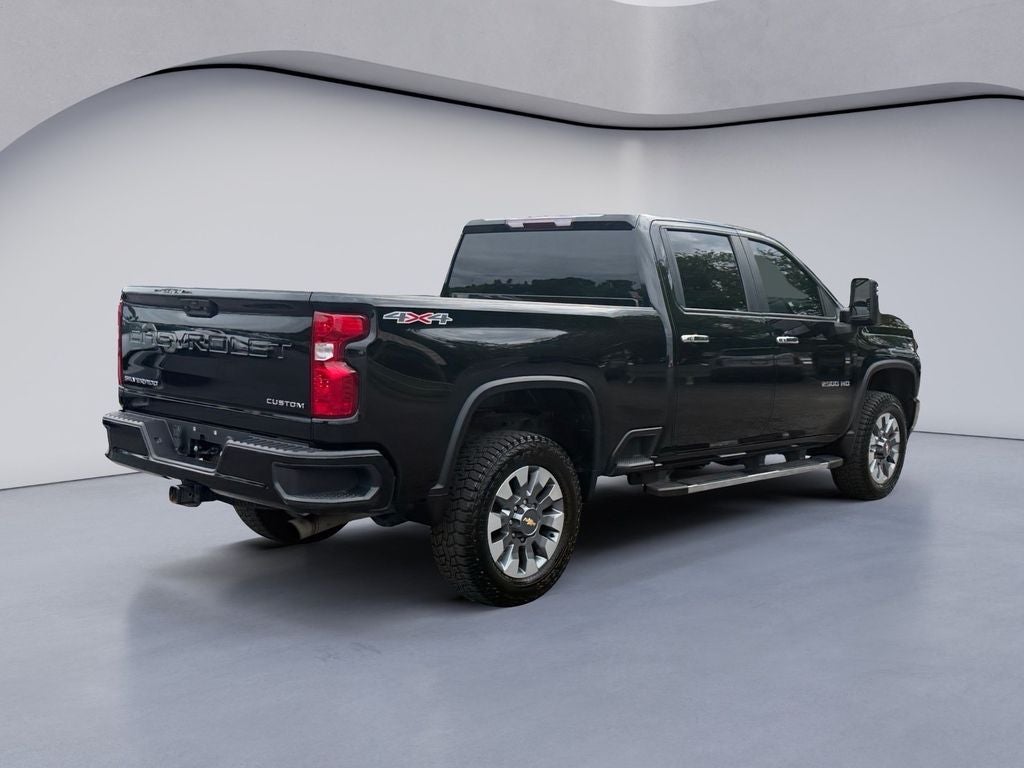 2023 Chevrolet Silverado Custom