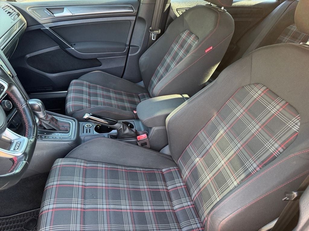 2019 Volkswagen Golf GTI S