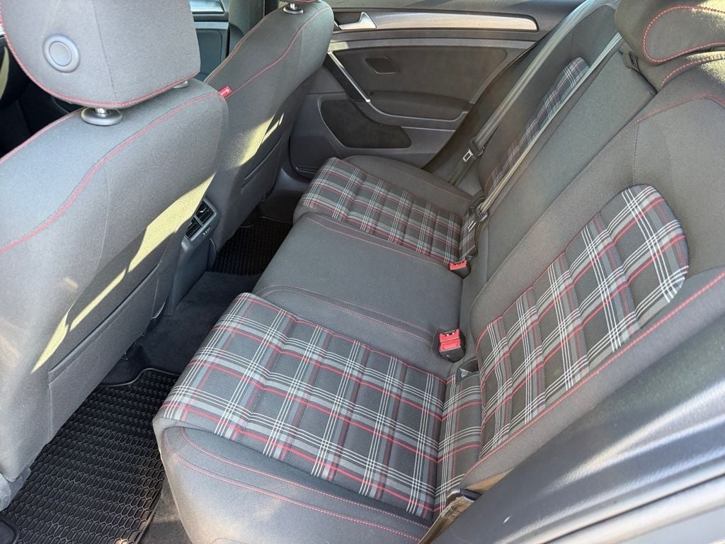 2019 Volkswagen Golf GTI S