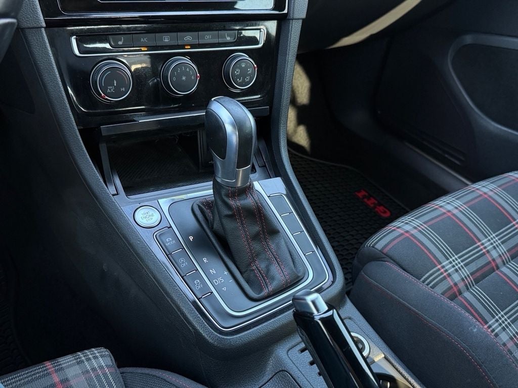 2019 Volkswagen Golf GTI S