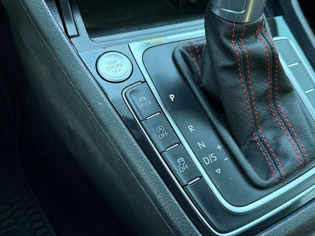 2019 Volkswagen Golf GTI S
