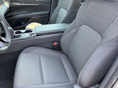 2025 Toyota Camry Hybrid LE