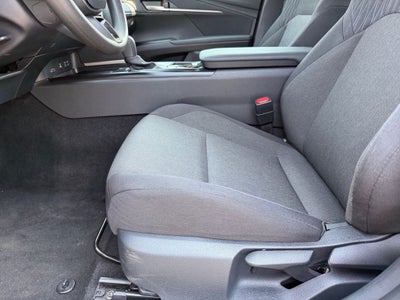 2025 Toyota Camry Hybrid LE