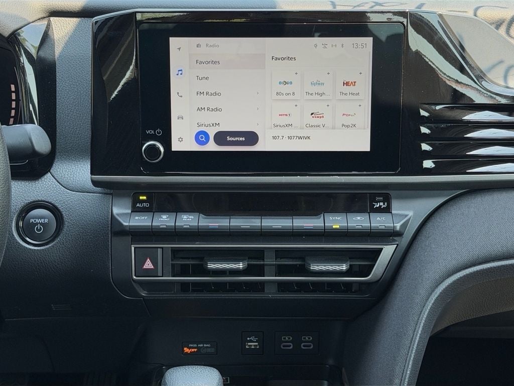 2025 Toyota Camry Hybrid LE