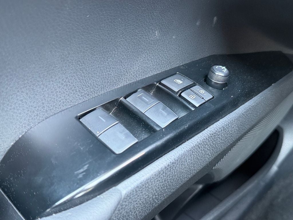 2025 Toyota Camry Hybrid LE