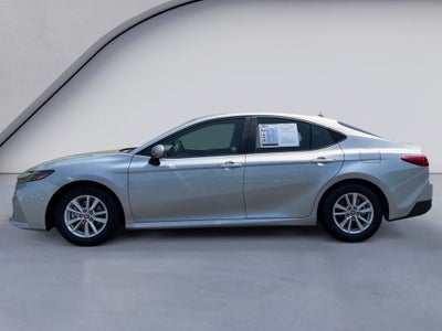 2025 Toyota Camry Hybrid LE