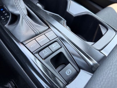 2025 Toyota Camry Hybrid LE