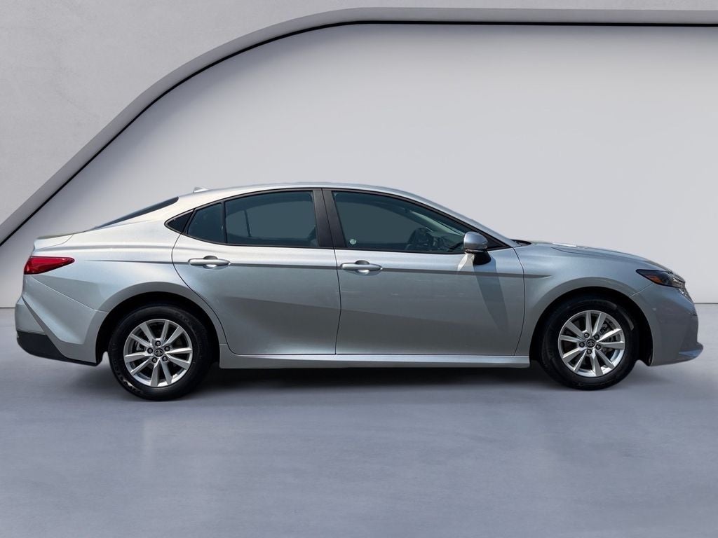 2025 Toyota Camry Hybrid LE