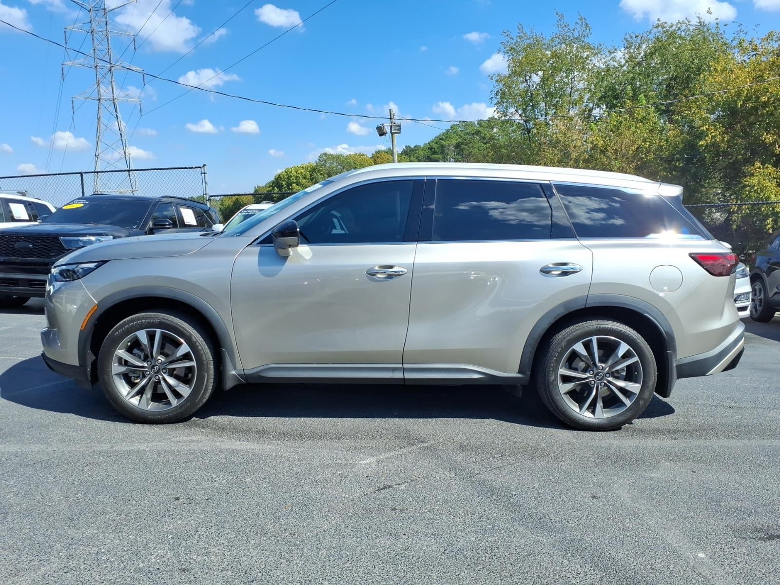 2023 INFINITI QX60 LUXE