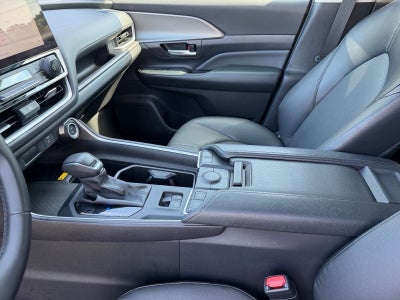 2025 Toyota Grand Highlander XLE