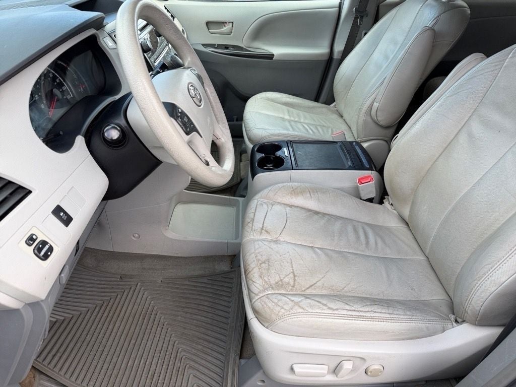 2012 Toyota Sienna LE