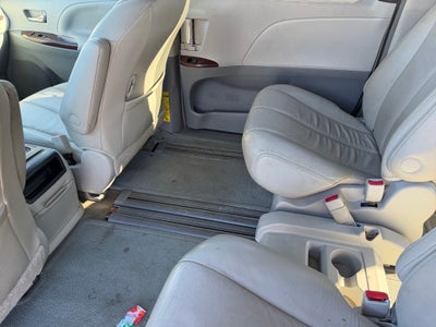 2013 Toyota Sienna XLE