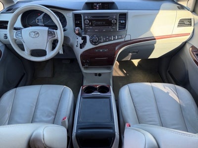 2013 Toyota Sienna XLE