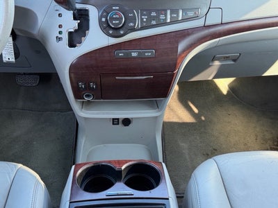 2013 Toyota Sienna XLE