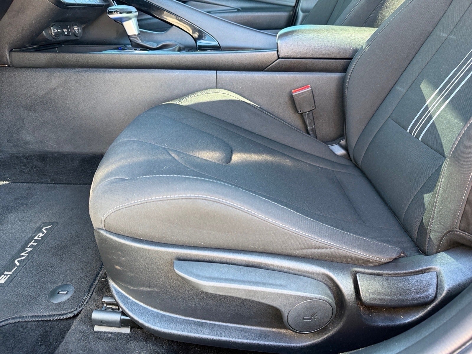 2023 Hyundai Elantra Hybrid Blue