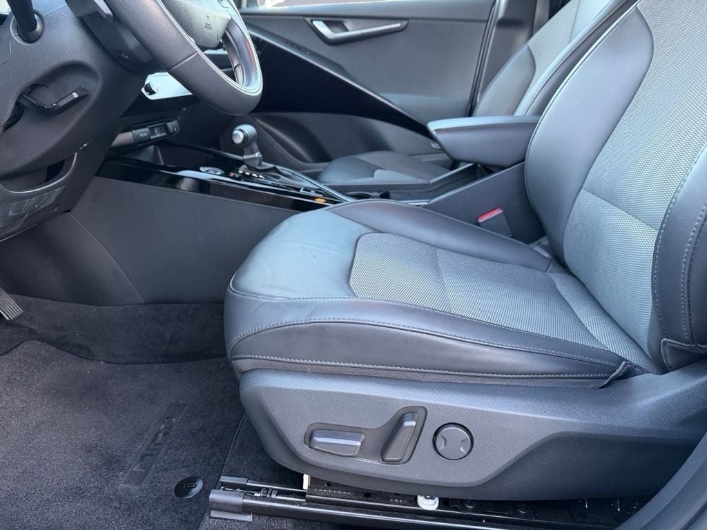 2023 Kia Niro EX