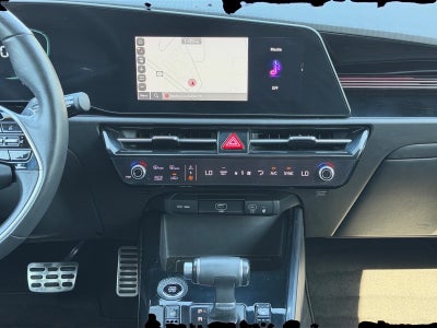 2023 Kia Niro SX Touring