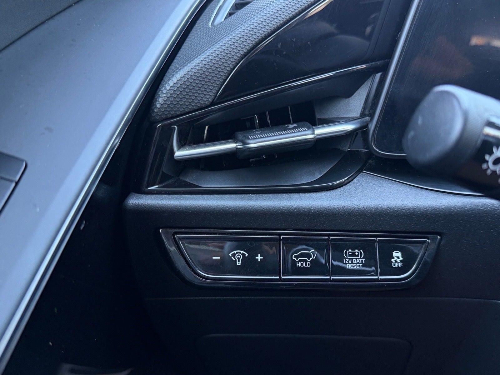 2023 Kia Niro SX Touring