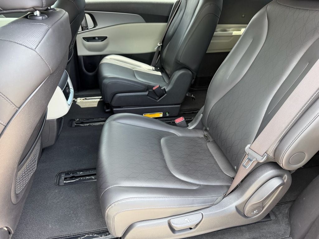 2022 Kia Carnival LXS