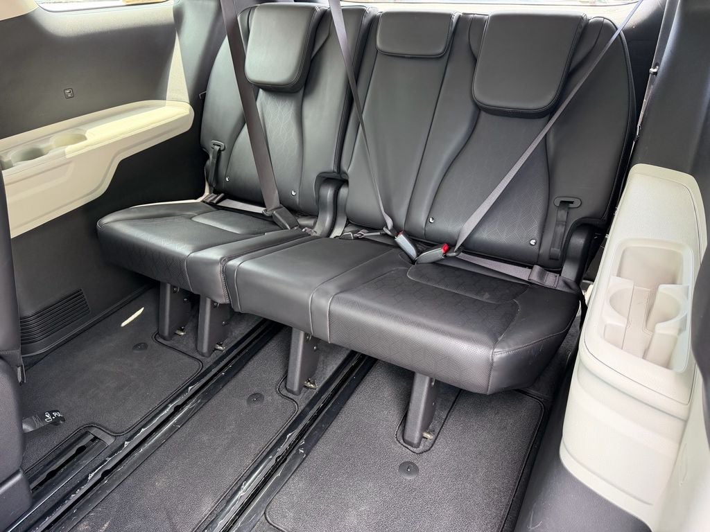 2022 Kia Carnival LXS