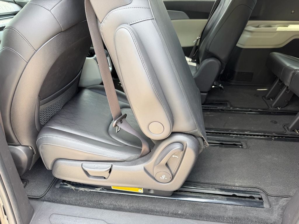 2022 Kia Carnival LXS
