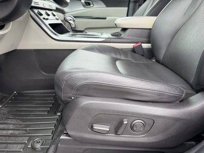 2023 Kia Carnival LX