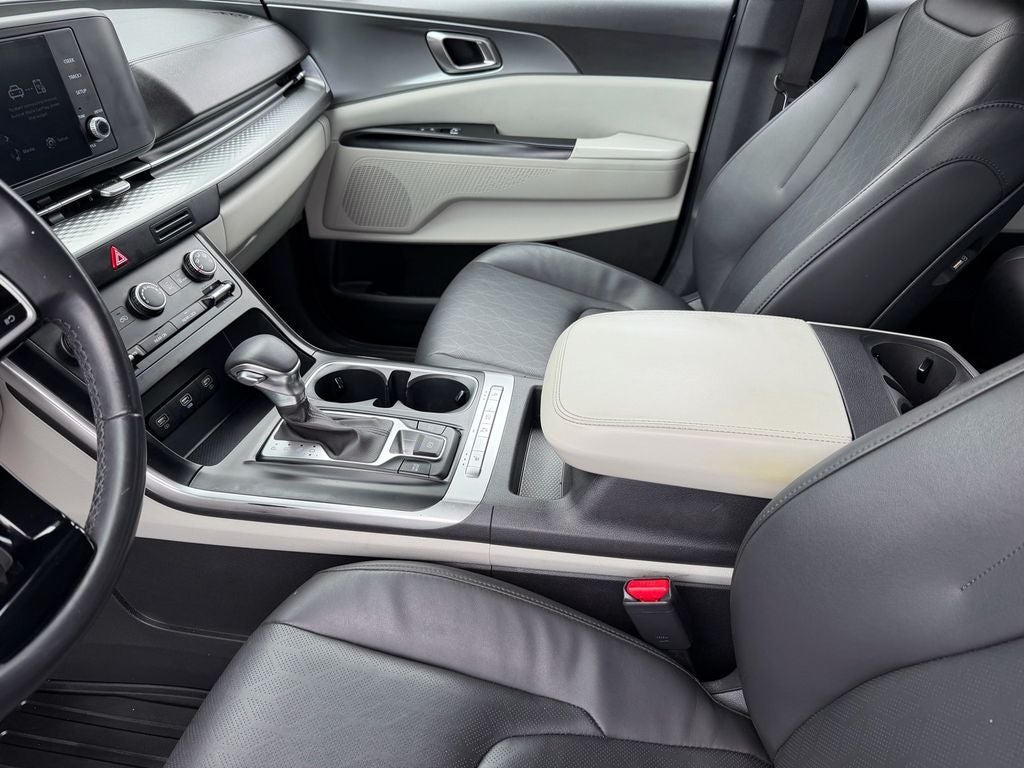 2023 Kia Carnival LX