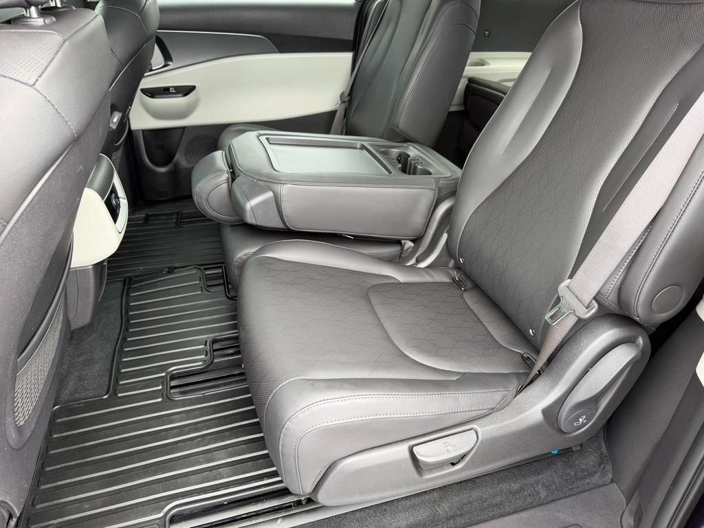 2023 Kia Carnival LX
