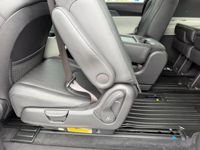 2023 Kia Carnival LX