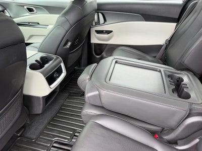 2023 Kia Carnival LX