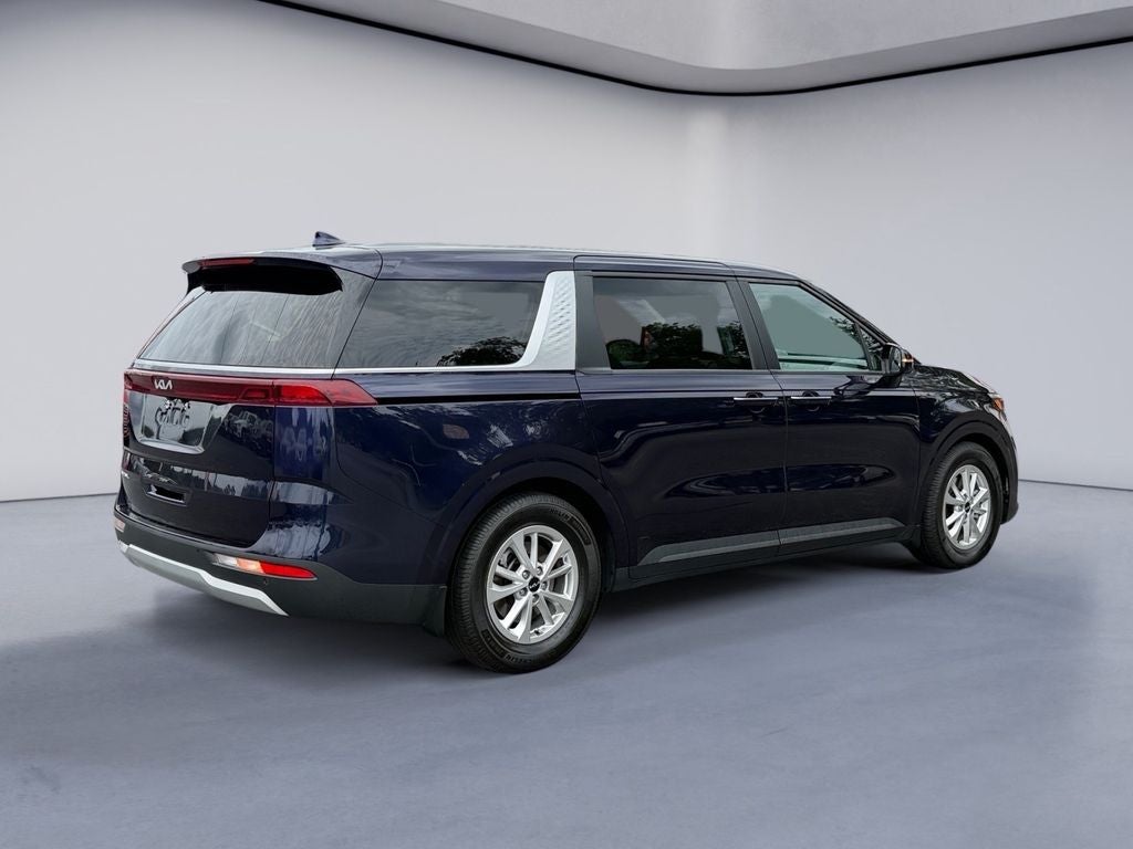 2023 Kia Carnival LX