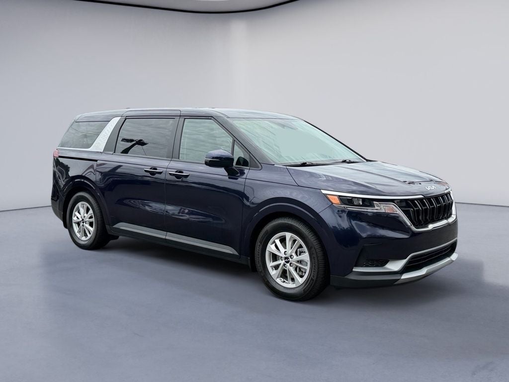 2023 Kia Carnival LX