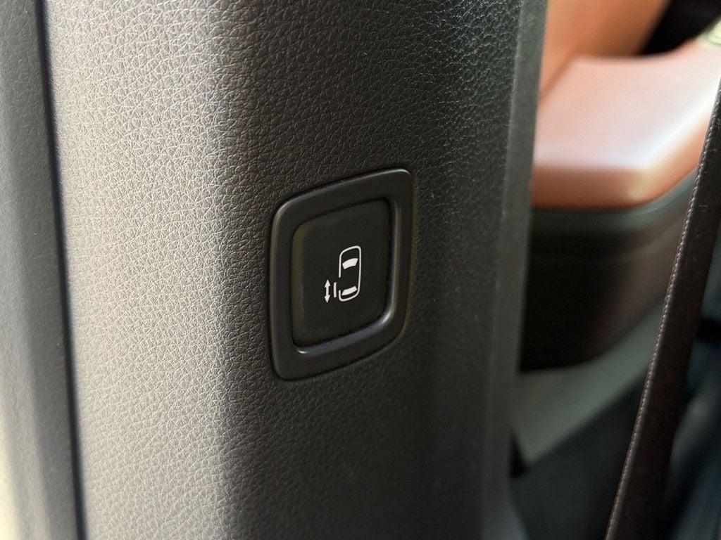 2024 Kia Carnival SX