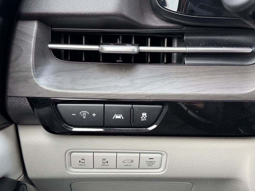 2022 Kia Carnival SX