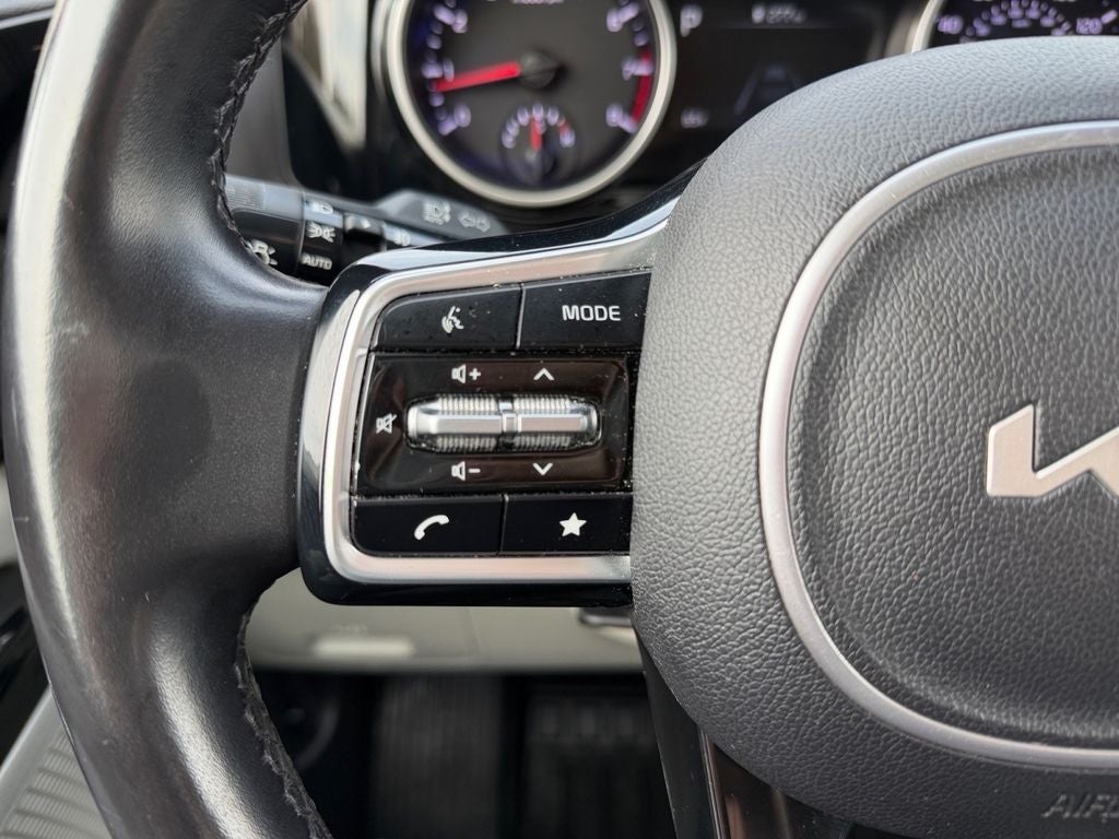 2022 Kia Carnival SX