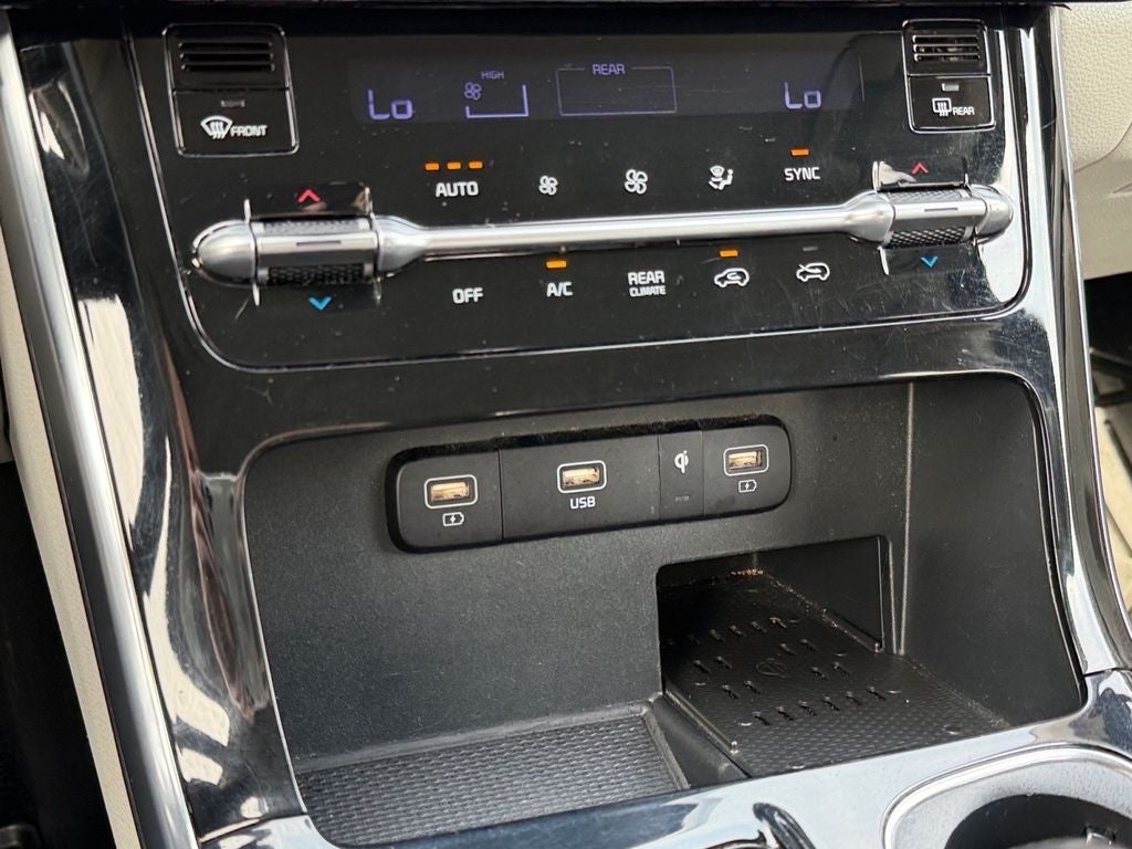 2022 Kia Carnival SX