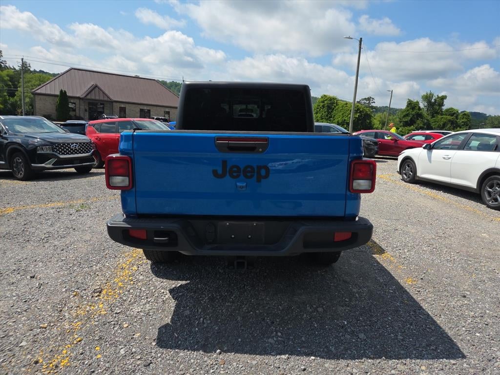 2022 Jeep Gladiator Sport S