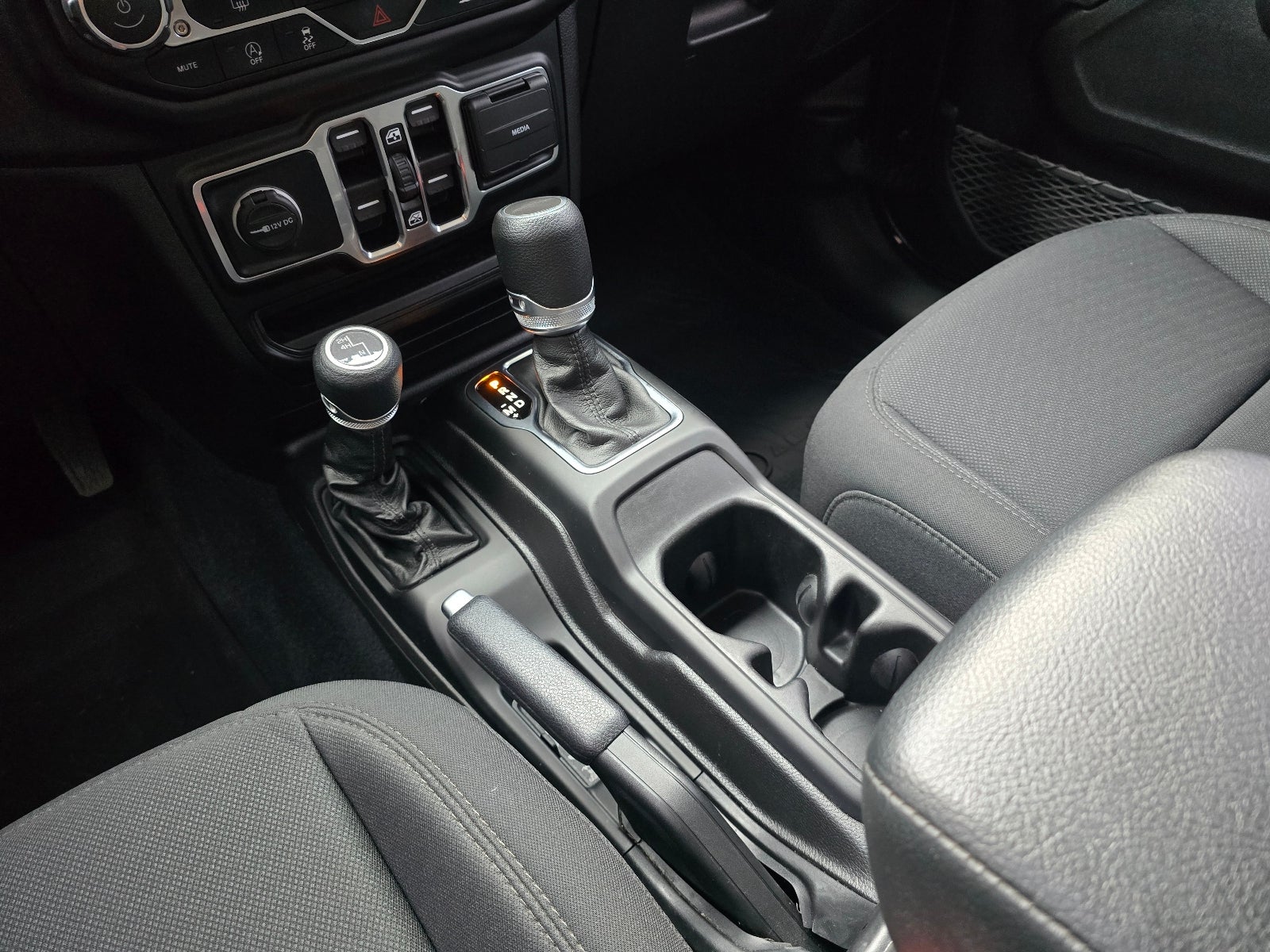 2022 Jeep Gladiator Sport S