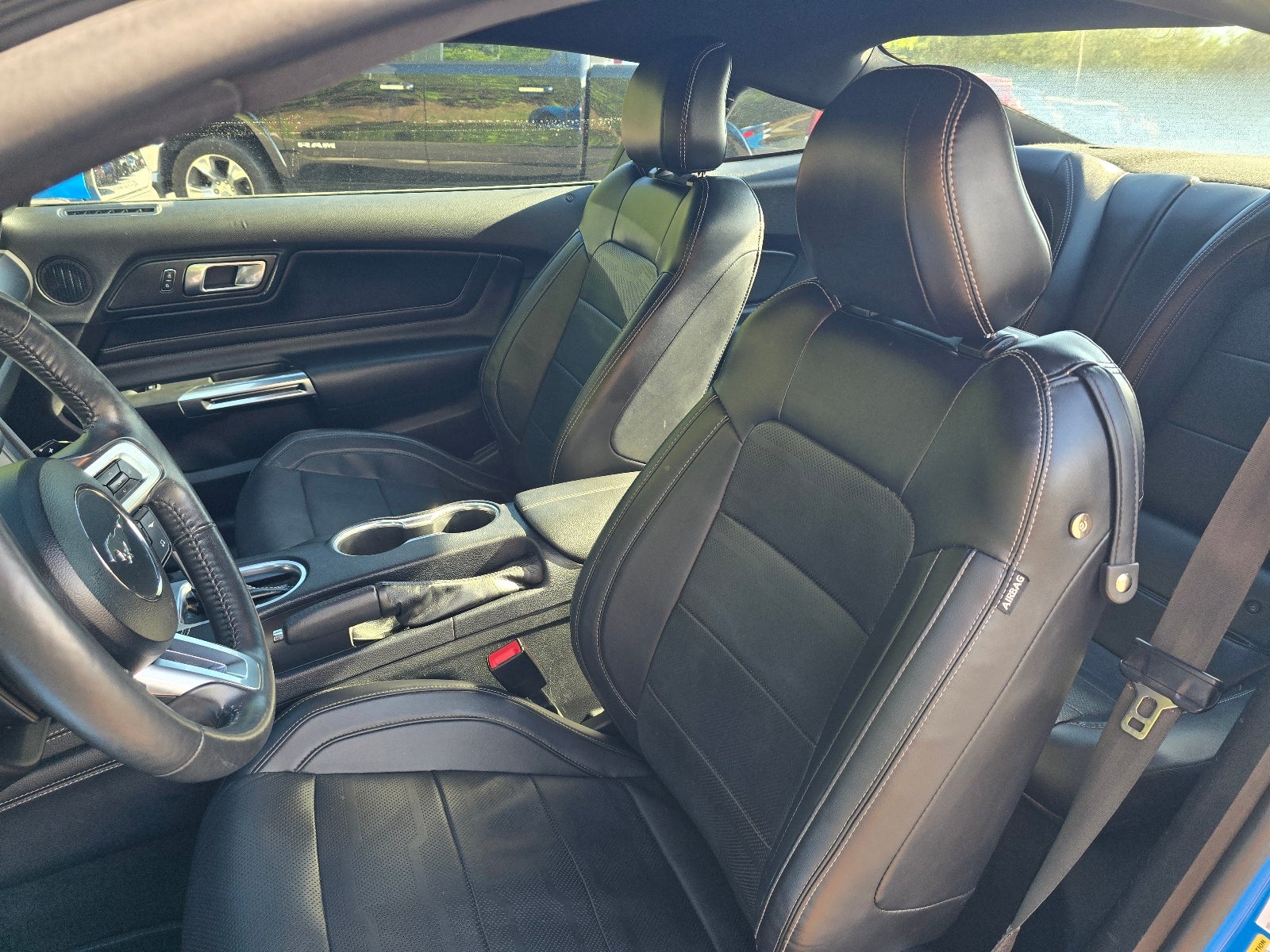 2022 Ford Mustang EcoBoost Premium