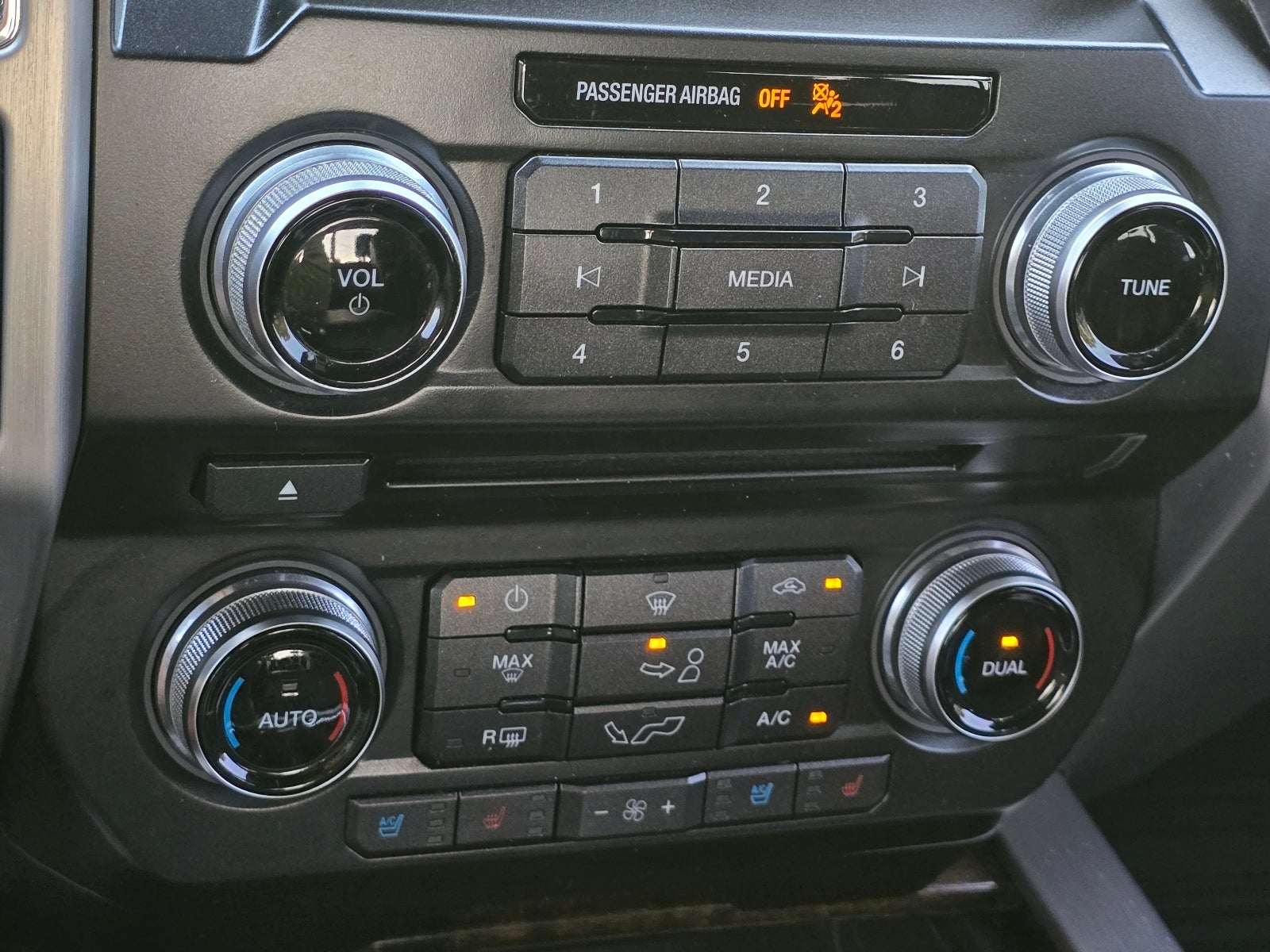 2015 Ford F-150 Platinum